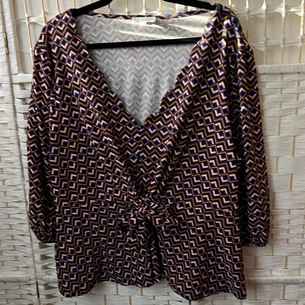S.C. Society Scallop V-neck Blouse S/2/X EUC